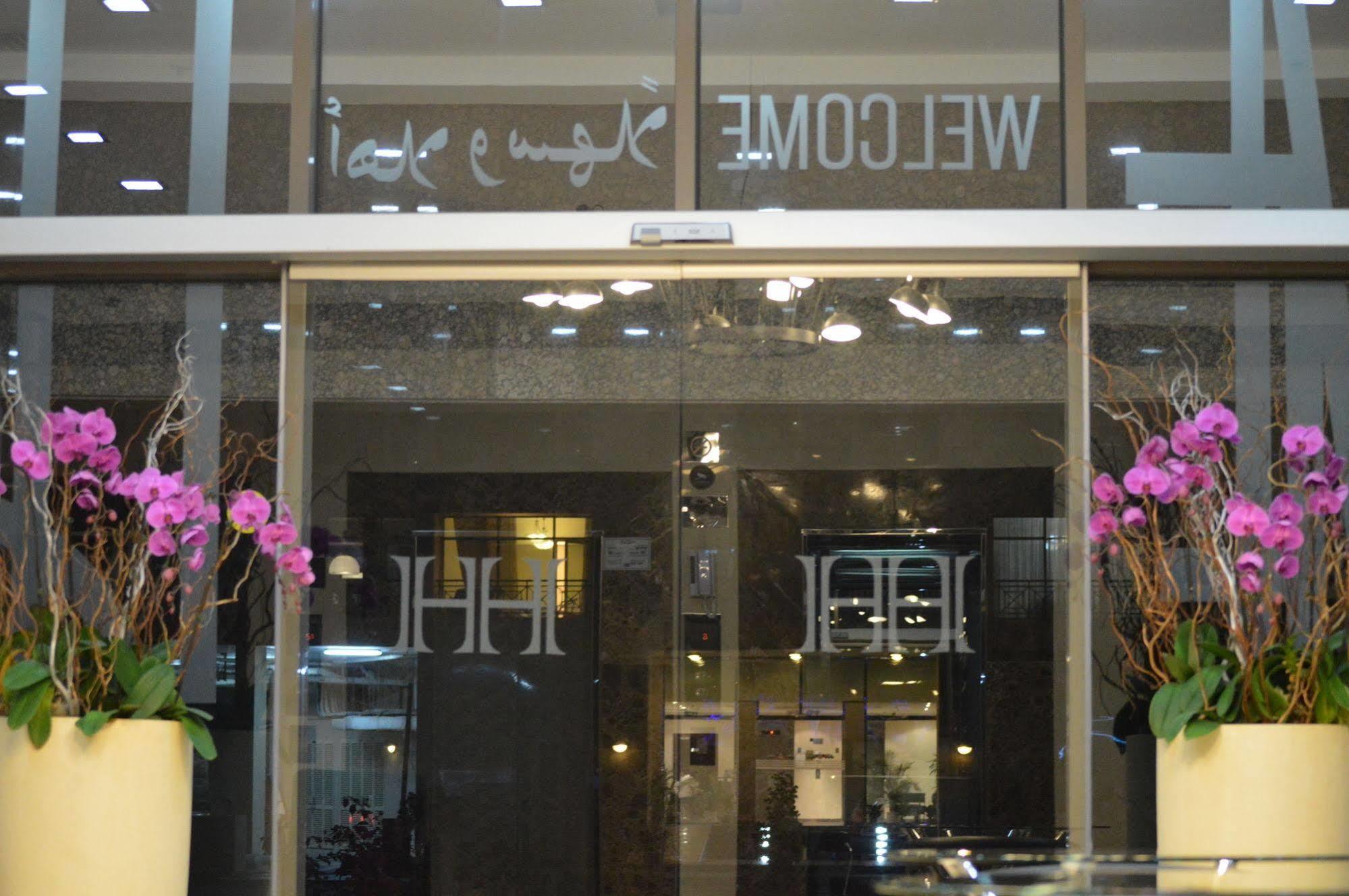 Home To Home Apartments Dubaj Kültér fotó