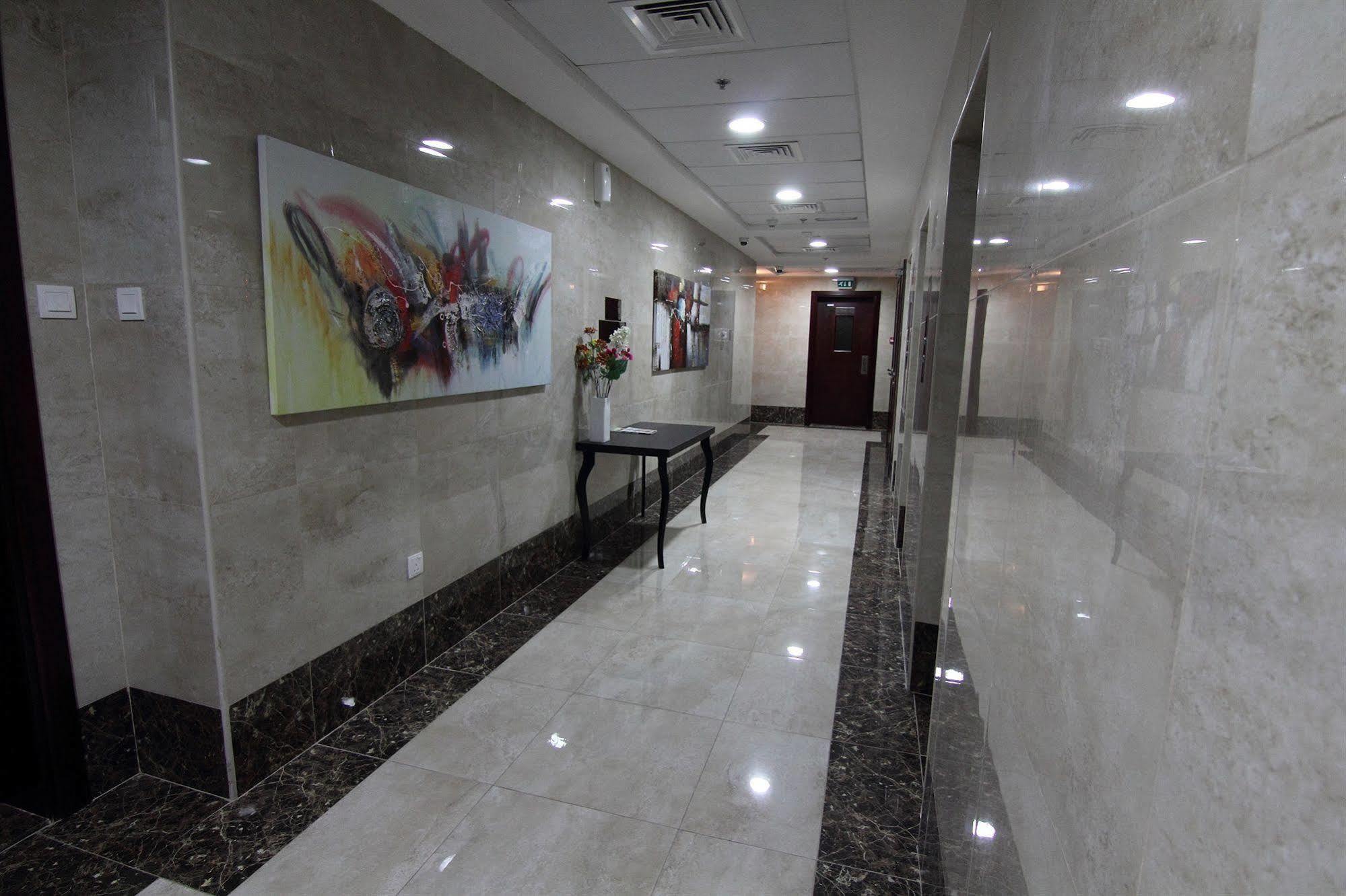 Home To Home Apartments Dubaj Kültér fotó